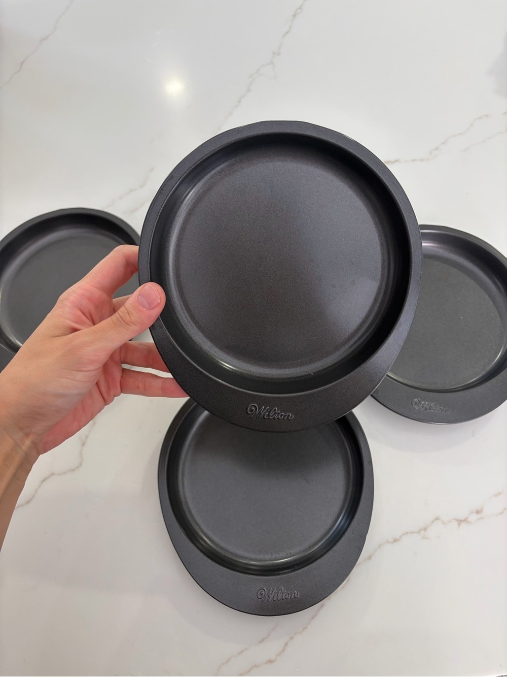 Wilton round baking pans